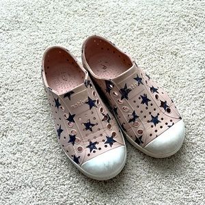 Native shoes size c10